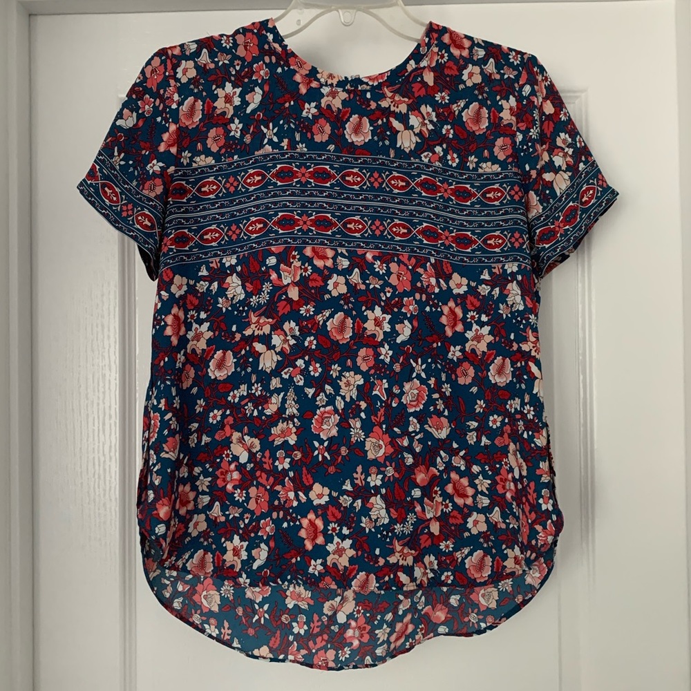Short sleeve top